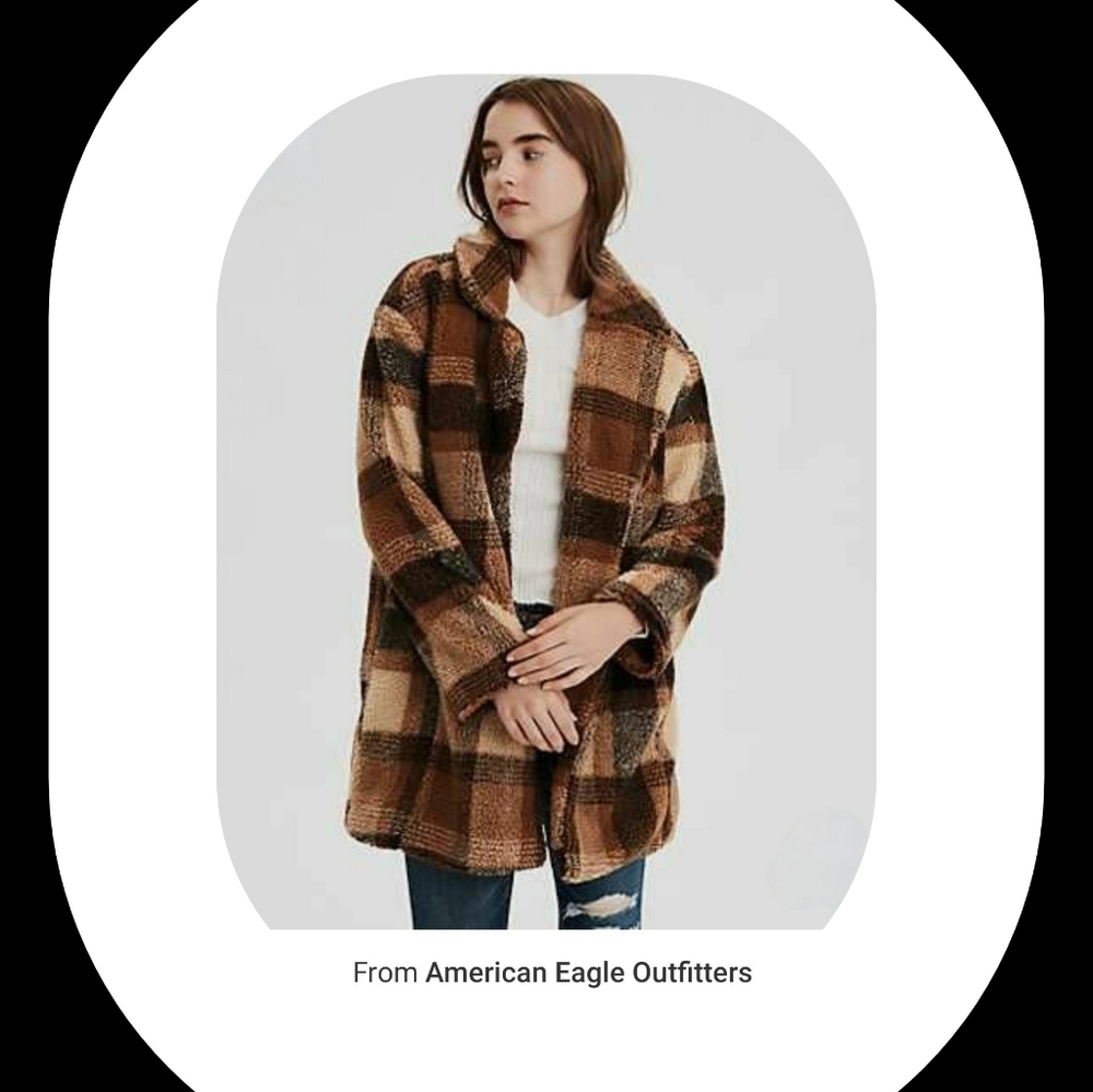 🍂🍁Fall is here!  Beautiful AE coat